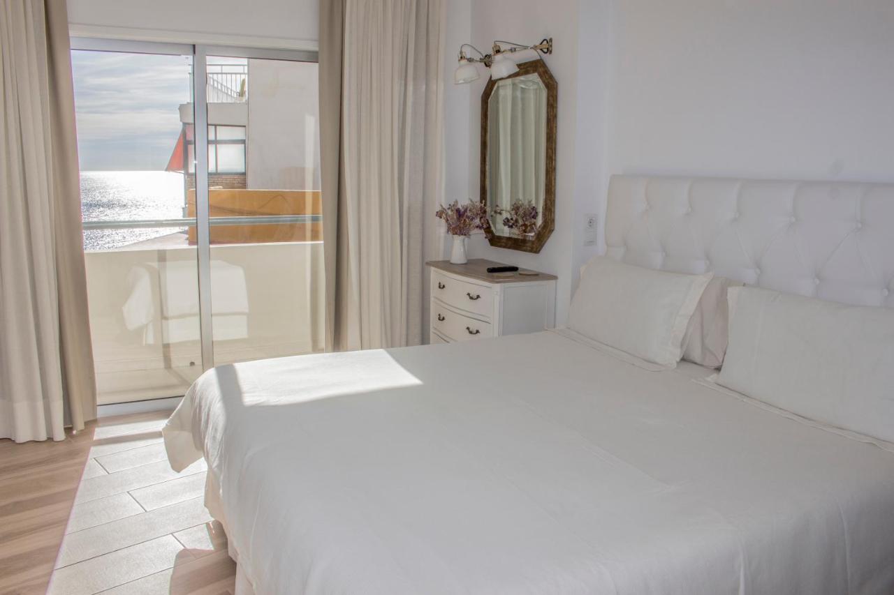 Beachfront Apartment In Fuengirola With Sea Views Exterior foto